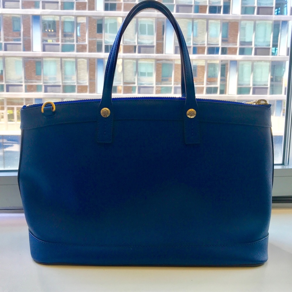 Impecable Cobalt Blue Henri Bendel Handbag